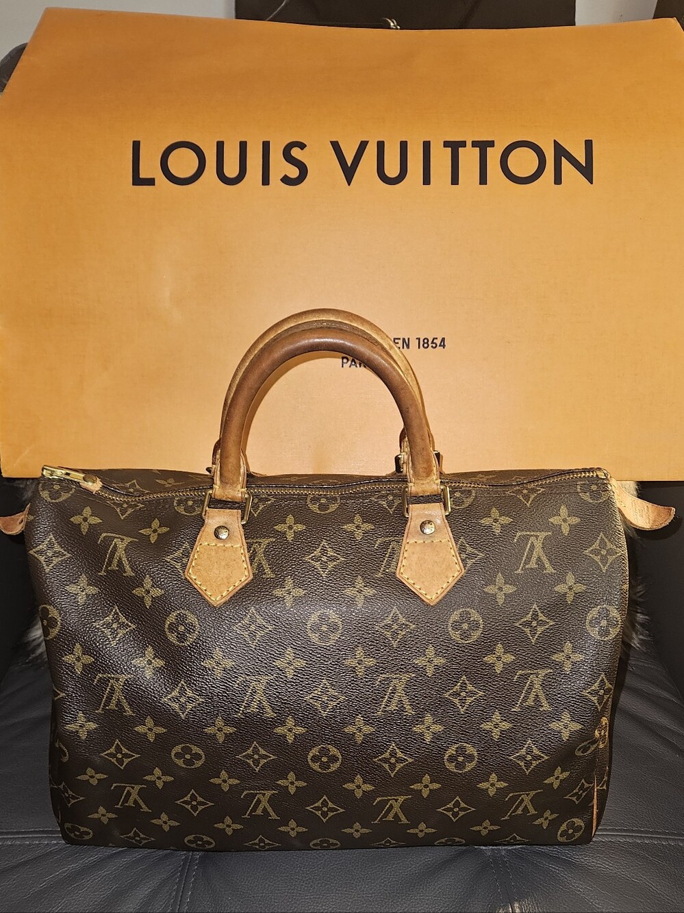 Louis Vuitton Monogram Speedy 35